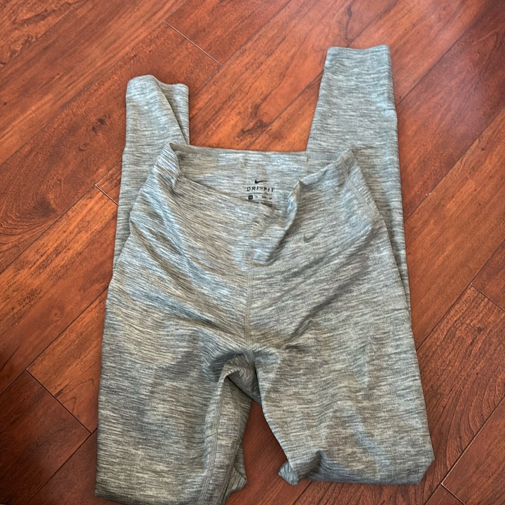 NWOT Green Dri-Fit Nike Leggings